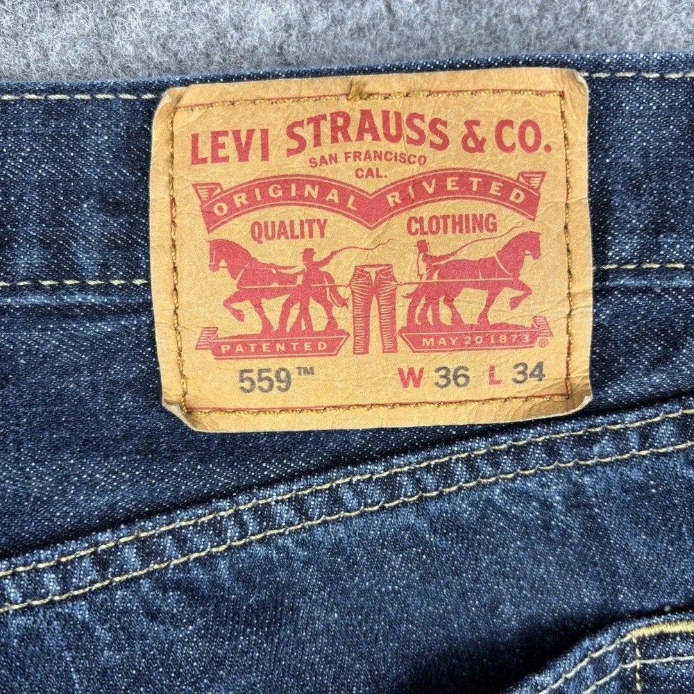 Levi's 559 Jeans Mens 36x34 (Fits 36x32) Relaxed Straight Dark Wash Classic Blue